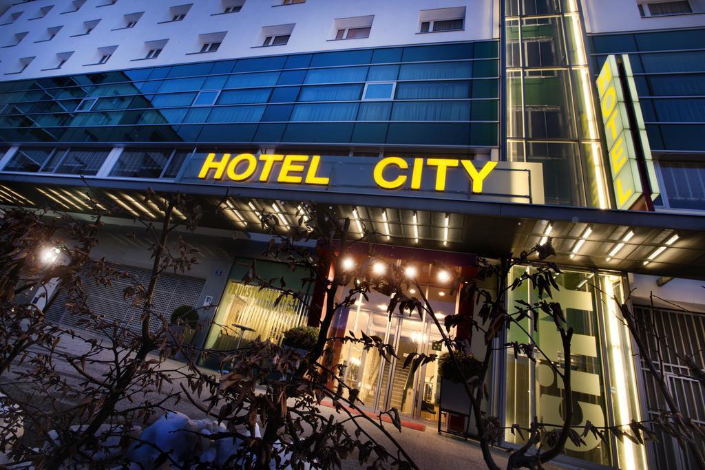 וילאך Hotel City מראה חיצוני תמונה